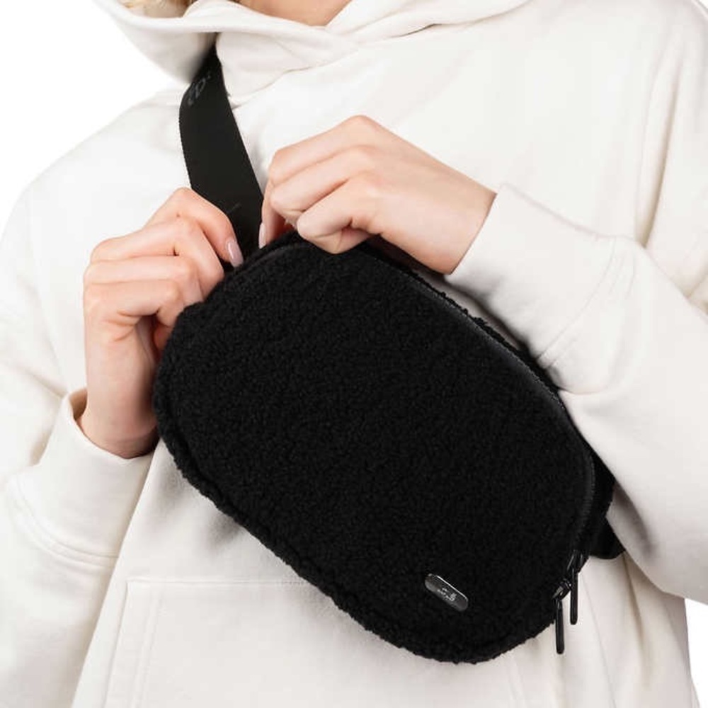 Lole NWT Black Sherpa Belt Bag